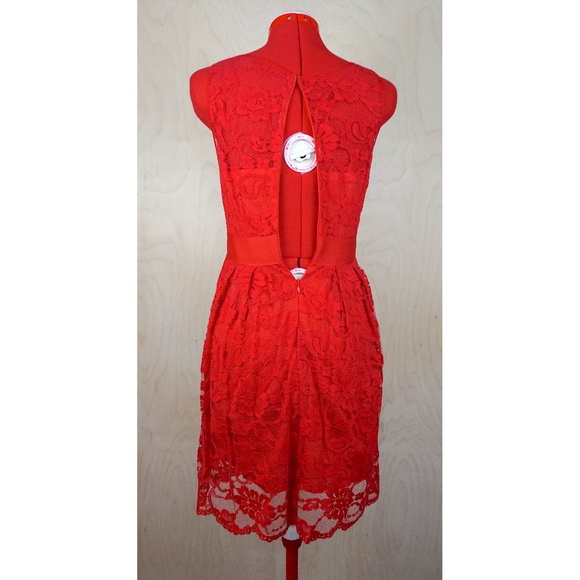 ModCloth (BB Dakota) "When the Night Comes" Red Lace Dress - Picture 5 of 14
